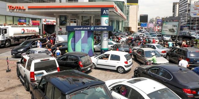 İngiltere'de yakıt krizi: Askerler şoförlük yapacak