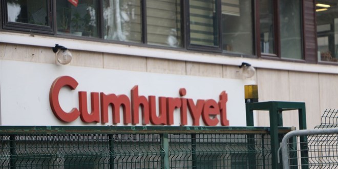 Cumhuriyet, 7 gazeteciyi iten kard