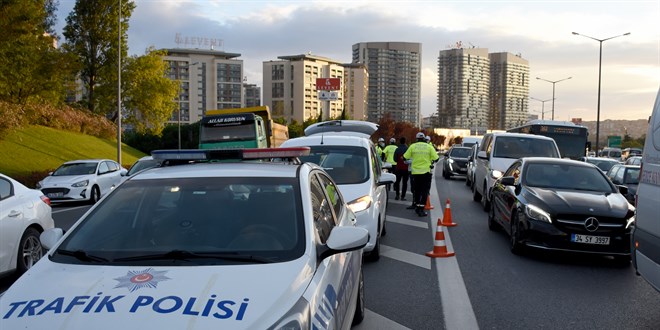 İstanbul'da 'çakarlı araç' denetimi