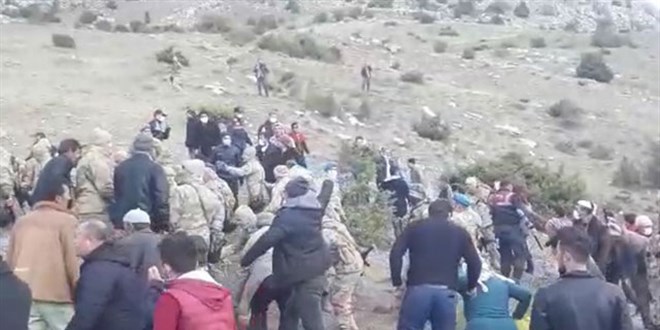 Köyde su tartışması arbedesi; 4 kişi hastanelik oldu