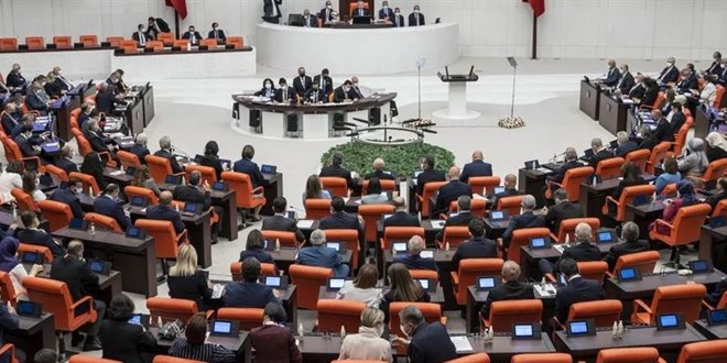 TBMM Genel Kurulu'nda 'alkış' ittifakı yaşandı
