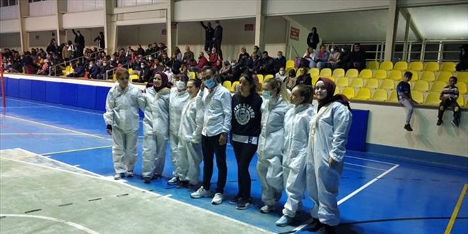 Salklar voleybol turnuvasnda sahaya filyasyon kyafeti ile kt