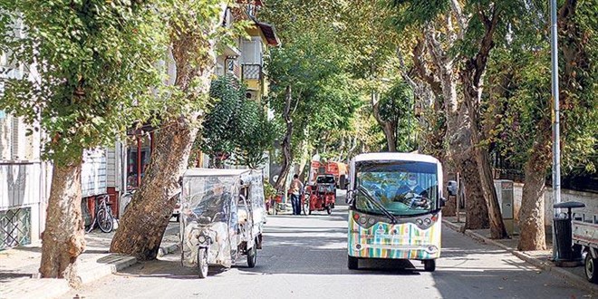 Adalar'da akülü araç tartışması