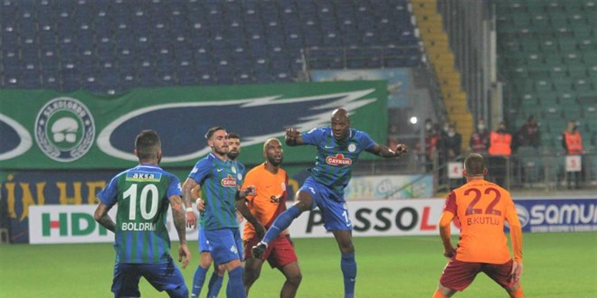 Galatasaray Rize'de son dakikada kazandı