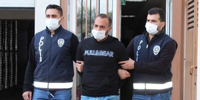 Eski eşini öldürüp, boşanma davası tanığını yaralayan zanlı tutuklandı