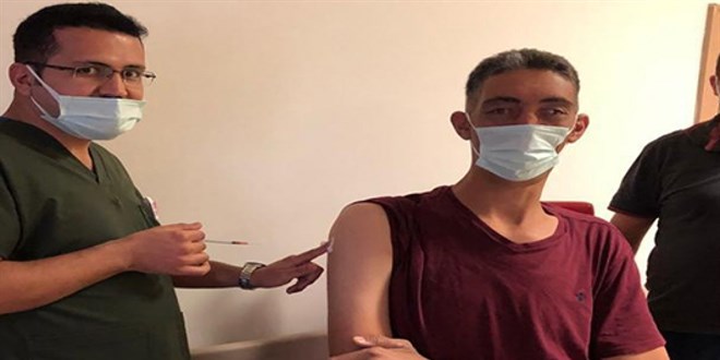 Dünyanın en uzun insanı Sultan Kösen: Bana 5 doz aşı yapılmasını istedim