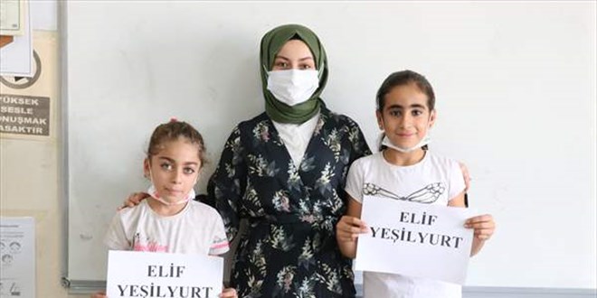 Adı ve soyadı aynı öğrencileri ayırt etmek için çareyi 'sıfat'larda buldular