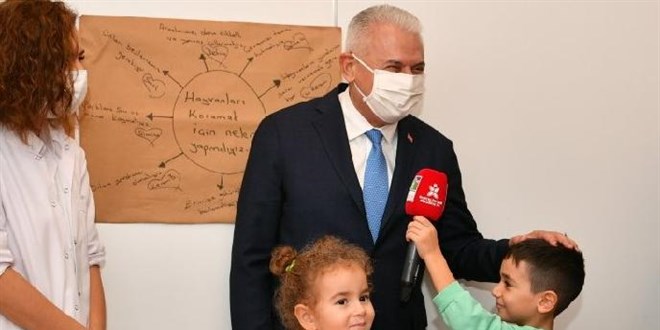 Binali Yıldırım'dan öğrencilere: İş arıyorum
