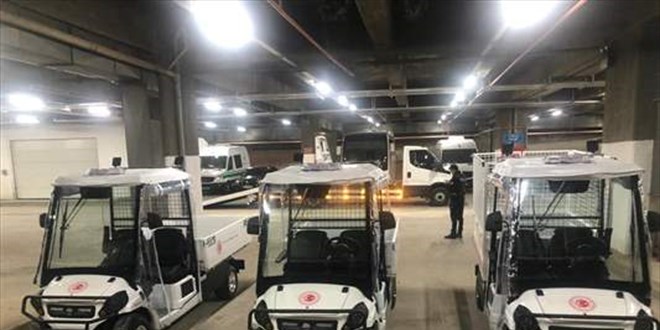 TBMM'de yerli elektrikli mini kamyonetler kullanılmaya başlandı