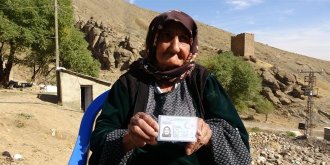 �ki doz a��l� 117 ya��ndaki Muteber Nine koronay� yendi