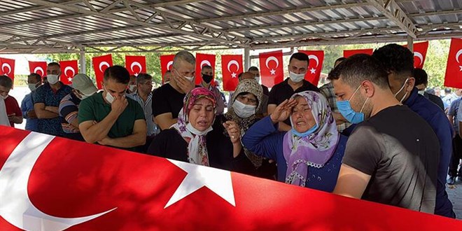 Eğitimde kalp krizi geçiren uzman çavuş, son yolculuğuna uğurlandı