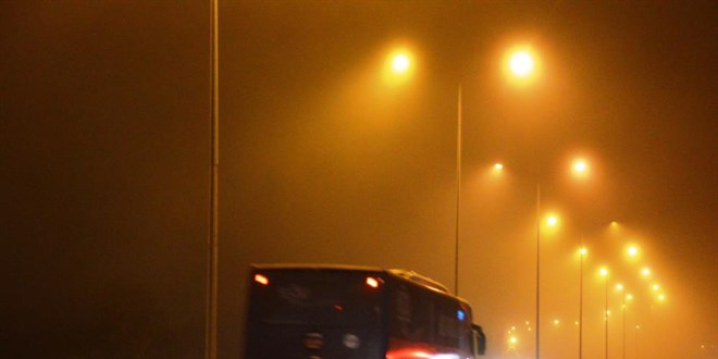 İstanbul'da gece saatlerinde sis etkili oldu