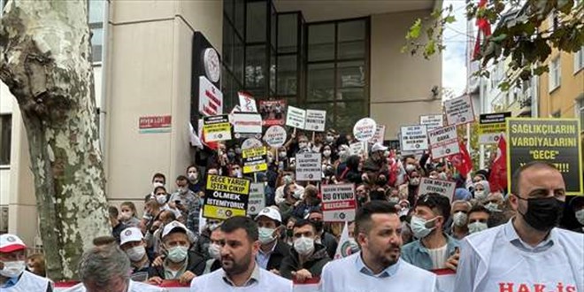 Sağlık çalışanlarından üçlü vardiya tepkisi