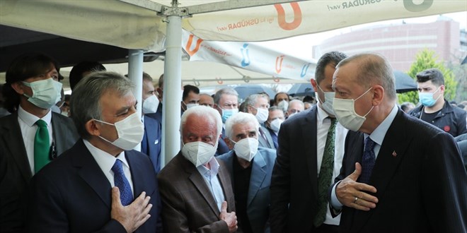 Erdoğan, Abdullah Gül ile cenazede selamlaştı