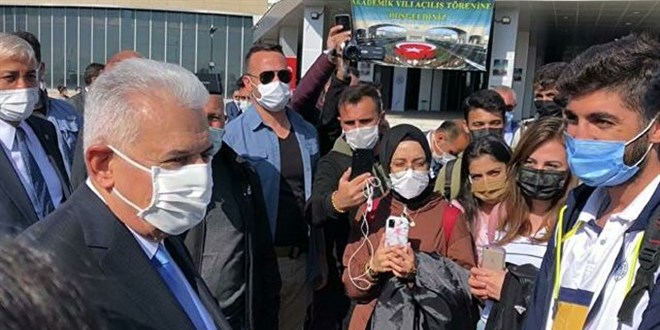 Binali Yıldırım bir anısını anlattı: Teyze, cahil kalmışsın dedi