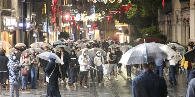 �stanbul'da kuvvetli sa�anak etkili oluyor