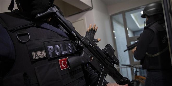 3 ildeki 'ihaleye fesat kar��t�rma' operasyonunda 12 ki�i adliyede