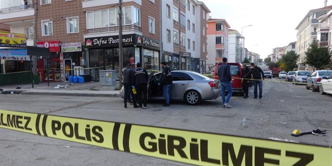 �ki karde� aras�nda ��kan silahl� kavga kanl� bitti: 1 �l�, 1 yaral�