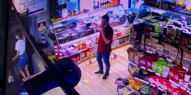 Avukat, s�permarkette asans�r bo�lu�una d��t�! ��te o anlar