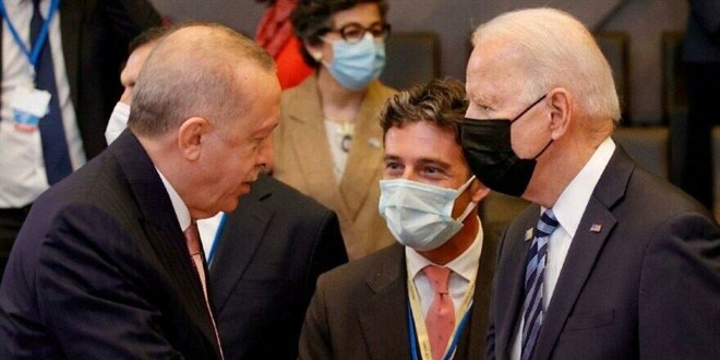 Financial Times'tan Erdoğan yorumu: Biden'ı sıkıştırıyor