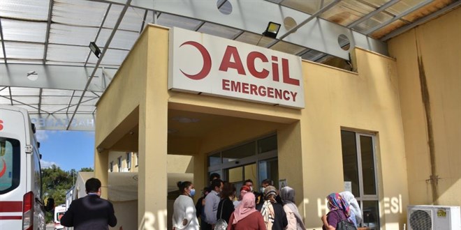 46 ortaokul öğrencisinde zehirleme şüphesi: 19'u hastaneye kaldırıldı