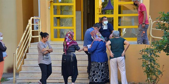 Emekli doktor tüfekle vurulmuş olarak bulundu