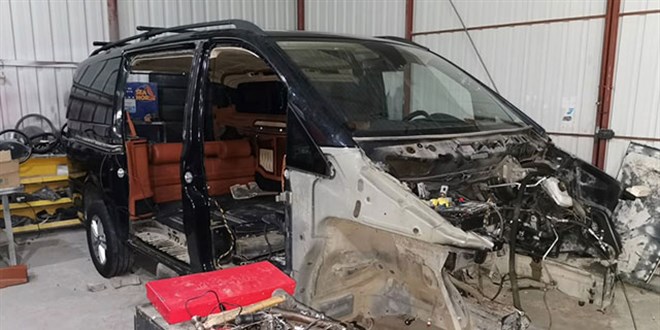 Kiralık otomobiller, depoda parçalanmış olarak bulundu
