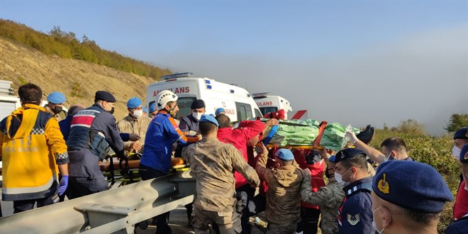 Samsun'da yolcu otobs arampole devrildi: 2 l, 14 yaral