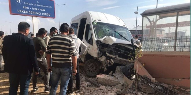 Üniversite öğrencisi trafik kazasında hayatını kaybetti