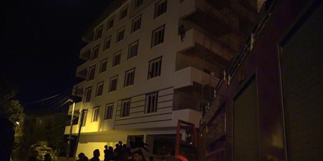 İntihar girişiminde bulunan kızı, emniyet müdürü ikna etti