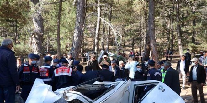 5 öğrencinin öldüğü kazada iki müdür görevden alındı