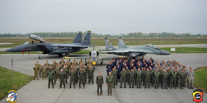 ABD'nin F-15 uaklar, tatbikat iin Bulgaristan'a geldi