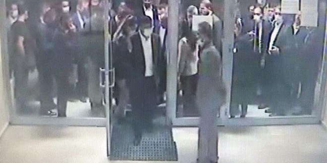 Davutoğlu'nun asansör kazası öncesi ve sonrası kamerada