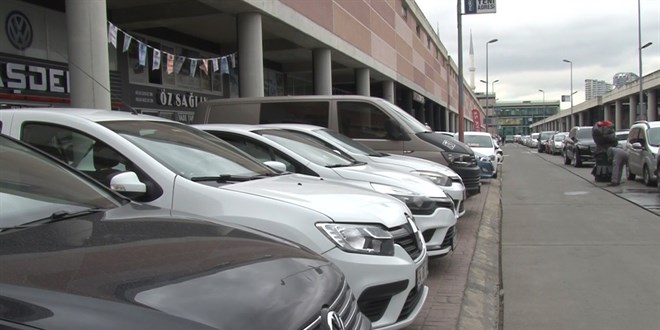 Fiyat artışı etkisiyle ikinci el araçlar elde kaldı