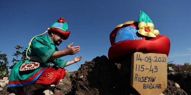 Karagöz'ü ölünce Hacivat yalnız kaldı
