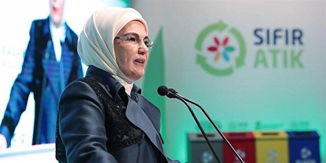 Yalan haberden dolayı Emine Erdoğan'dan özür dilediler