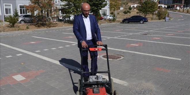 Babasının vasiyetiyle yer altı görüntüleme cihazı üretti