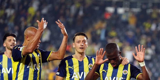Fenerbahçe, Royal Antwerp ile berabere kaldı
