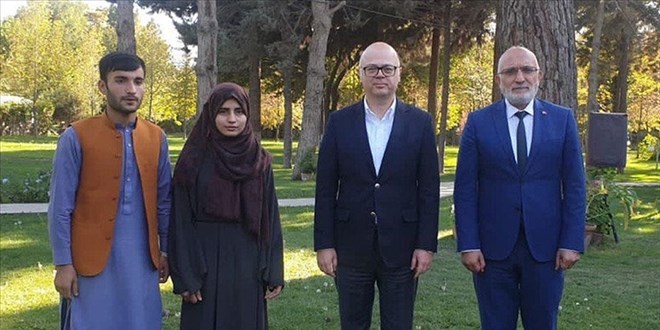Afganistan'da üniversiteye giriş sınavı birincisi kız öğrenci Türkiye'de eğitim görecek