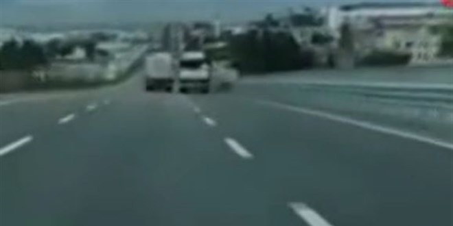 Yol vermemek için inatlaşıp kazaya neden olan iki tır sürücüsüne para cezası