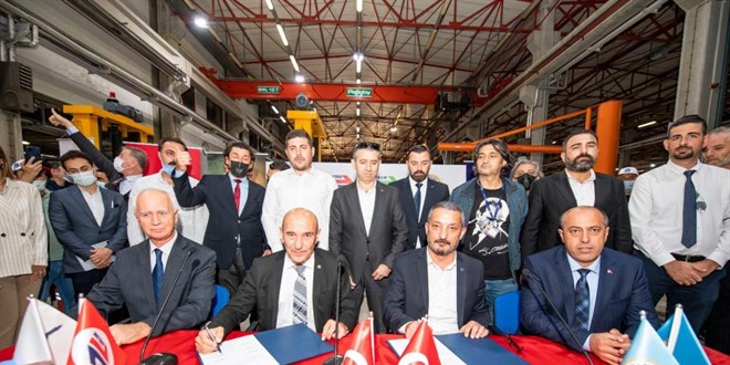 İzmir'de metro çalışanlarının maaşı 11 bin liraya çıkarıldı