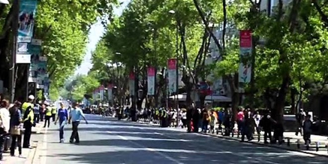 Apple mağazası açıldı, Bağdat Caddesinde doluluk yüzde 98 oldu