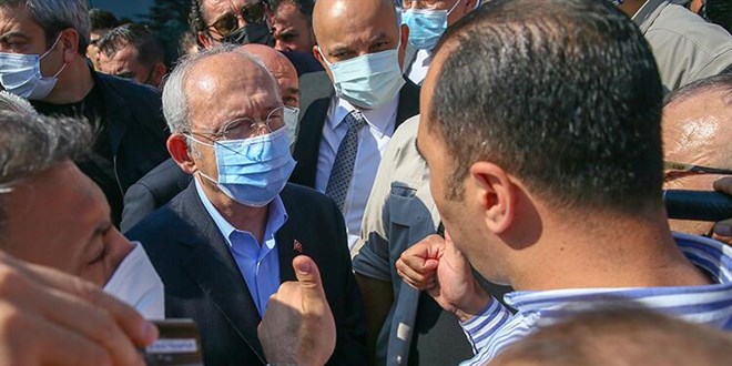 Kılıçdaroğlu'na protesto! Mağdurlar pankartlarla karşıladı