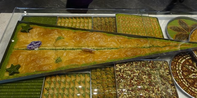 Bu baklava dilimi tam 150 kişilik