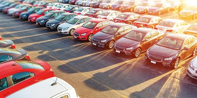 Kur otomobil pazarını da vurdu: Artık 2'nci el araba da zor
