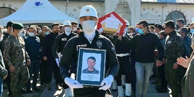 Özel harekat polisi geçirdiği trafik kazasında hayatını kaybetti