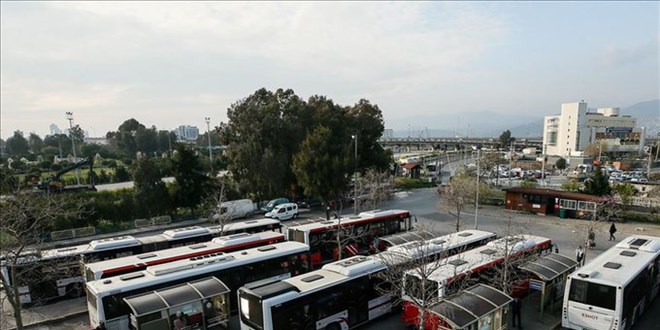 İzmir'de toplu ulaşım 29 Ekim'de yüzde 50 indirimli olacak