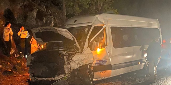 Kahramanmaraş'ta trafik kazası: 15 yaralı