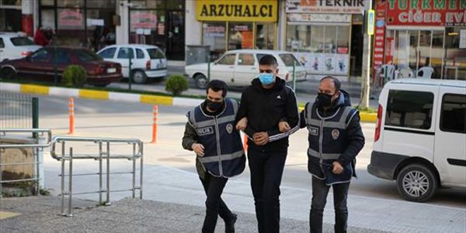 Kendini savcı olarak tanıtıp 350 bin lira dolandırmıştı, tutuklandı