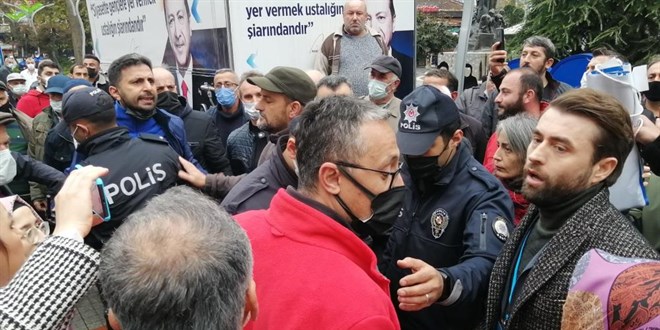 Kimlik soran polisi 'Açığa alınacağını biliyor musun' diye tehdit etti